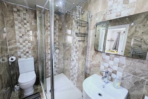 39 Branksome Crescent, Bradford, BD9 5LD