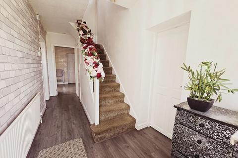 39 Branksome Crescent, Bradford, BD9 5LD