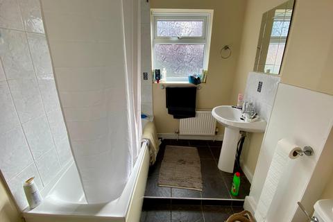 2 bedroom terraced house for sale, Alexandra Road, Grantham, NG31