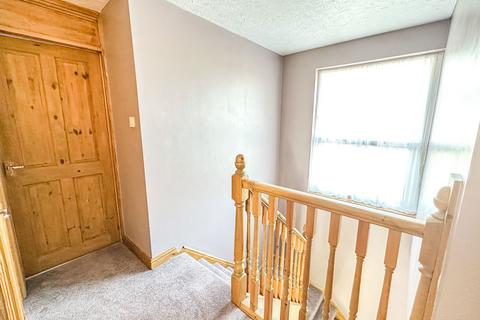 3 bedroom end of terrace house for sale, Cromdale Close, Nuneaton CV10