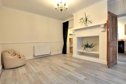 Studio for sale, Houghton, Staines-upon-Thames TW18