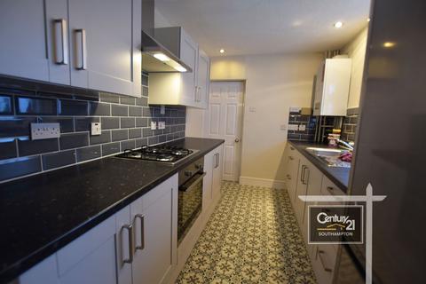 3 bedroom terraced house to rent, Castle Street, SOUTHAMPTON SO14