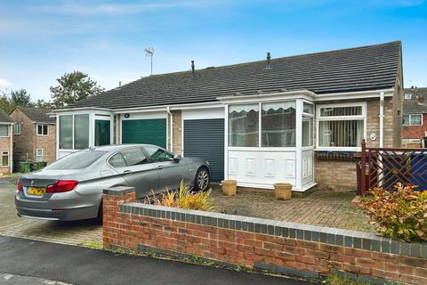 3 bedroom semi-detached house to rent, Valley Road, Banbury OX16