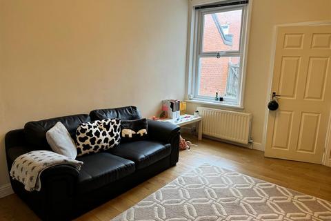 2 bedroom flat to rent, King John Street, Newcastle Upon Tyne