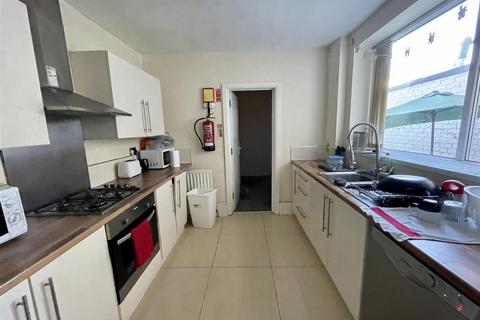 undefined, Meldon Terrace, Heaton