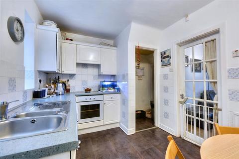 2 bedroom terraced house for sale, Andover Road, Nottingham