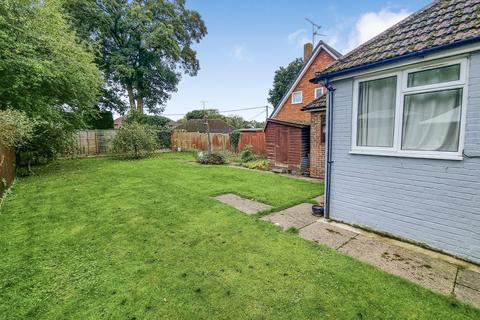 3 bedroom bungalow for sale, Stratford Road, Guildford GU12