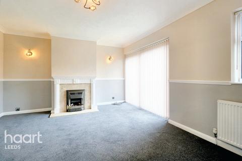 3 bedroom terraced house for sale, Whingate Close, Leeds