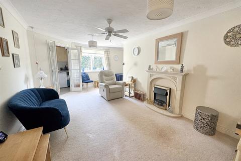 1 bedroom flat for sale, Ferndown