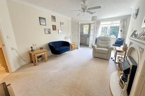 1 bedroom flat for sale, Ferndown