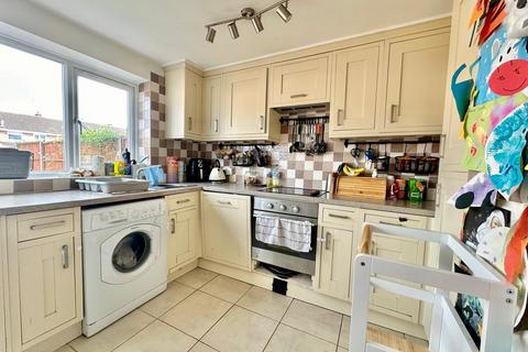 3 bedroom terraced house for sale, Clyde Place, Bletchley, Milton Keynes, MK3