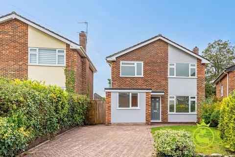 3 bedroom detached house for sale, Dorchester Gardens, Poole BH15