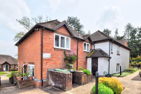 1 bedroom retirement property to rent, War Memorial Place, Henley On Thames