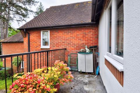 1 bedroom retirement property to rent, War Memorial Place, Henley On Thames