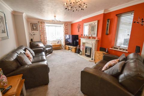 3 bedroom detached house for sale, Bryony Close, Killamarsh, Sheffield, S21