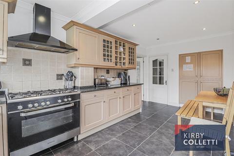 1 Carnaby Road, Broxbourne, EN10 7EF