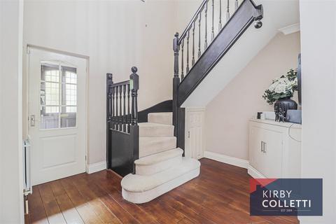 1 Carnaby Road, Broxbourne, EN10 7EF