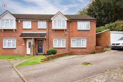 4 bedroom semi-detached house for sale, Kingsmead, Cheshunt