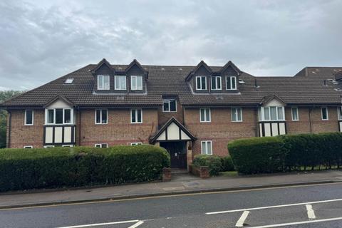 2 bedroom flat for sale, Everett Court, Radlett