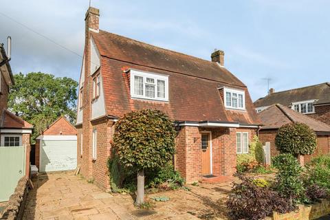 3 bedroom detached house for sale, Briar Way, Guildford