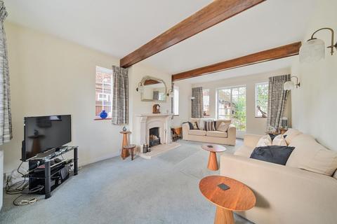 3 bedroom detached house for sale, Briar Way, Guildford