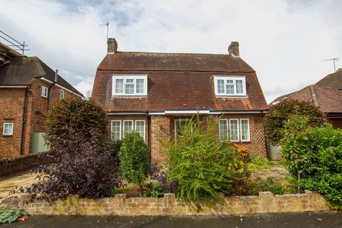 3 bedroom detached house for sale, Briar Way, Guildford