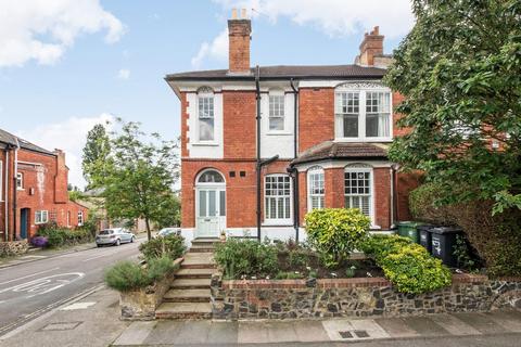 Flat B, 18 Bishopsthorpe Road, London, SE26 4NY