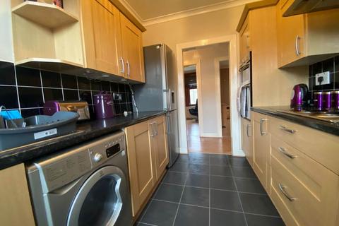 2 bedroom flat to rent, 6F Hepburn Street, ,