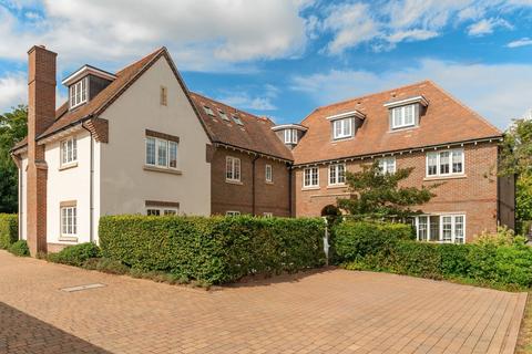 North Park, Gerrards Cross, Buckinghamshire, SL9