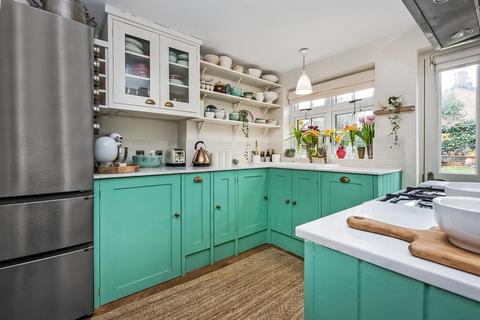 114 Victor Road, London, SE20 7JT