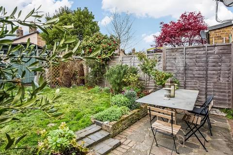 114 Victor Road, London, SE20 7JT