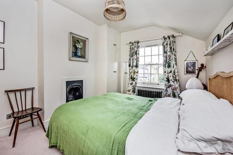 114 Victor Road, London, SE20 7JT