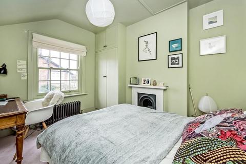 114 Victor Road, London, SE20 7JT