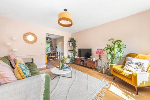 74 Ridgewell Close, London, SE26 5AP