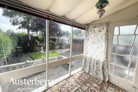 17 Critchlow Grove, Stoke-on-trent, ST3 4BW