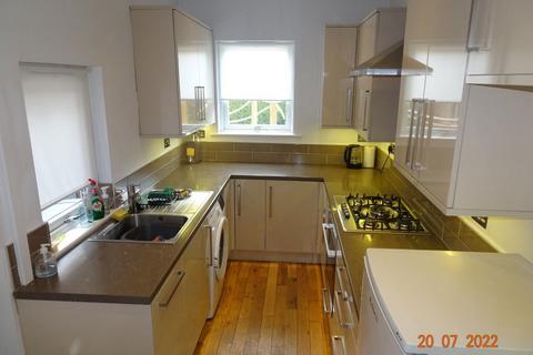 3 bedroom terraced house to rent, Sydney Road, Crookesmoor, S6 3GG