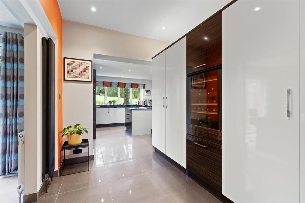 Kitchen 3.jpg