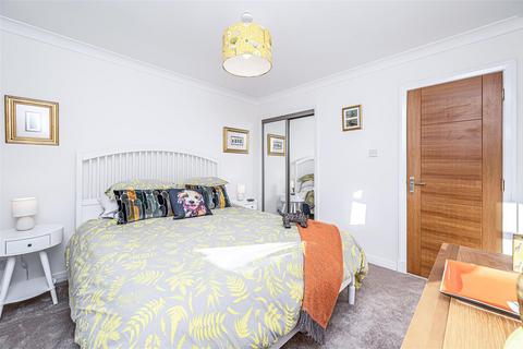 14 Blair Grove, Blairhall, Dunfermline, KY12 9LG