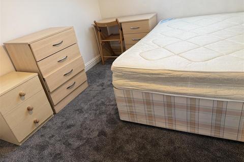 6 bedroom maisonette to rent, Warwick Street, Heaton, NE5