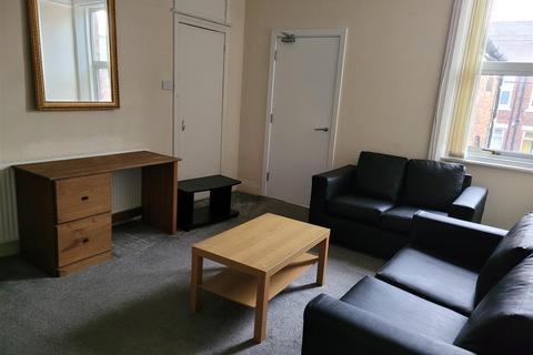 4 bedroom maisonette to rent, Rokeby Terrace, Heaton, NE6