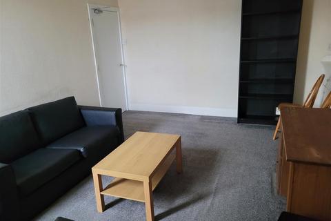 4 bedroom maisonette to rent, Rokeby Terrace, Heaton, NE6
