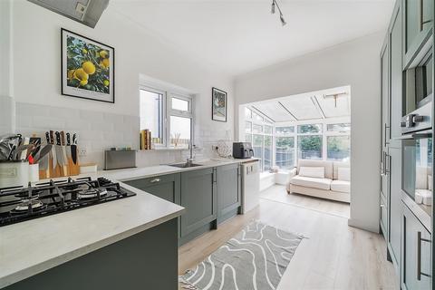 56 Chiltern Drive, Surbiton, KT5 8LW