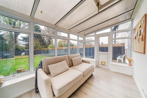 56 Chiltern Drive, Surbiton, KT5 8LW