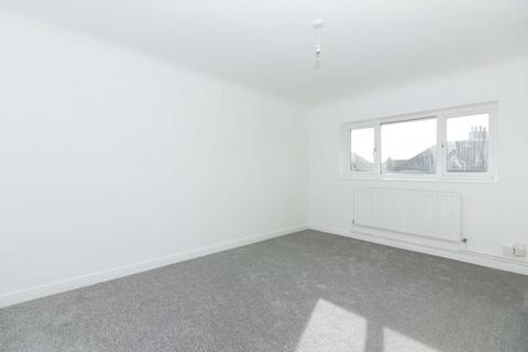 2 bedroom flat to rent, Bramble Close, Worthing