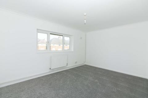 2 bedroom flat to rent, Bramble Close, Worthing