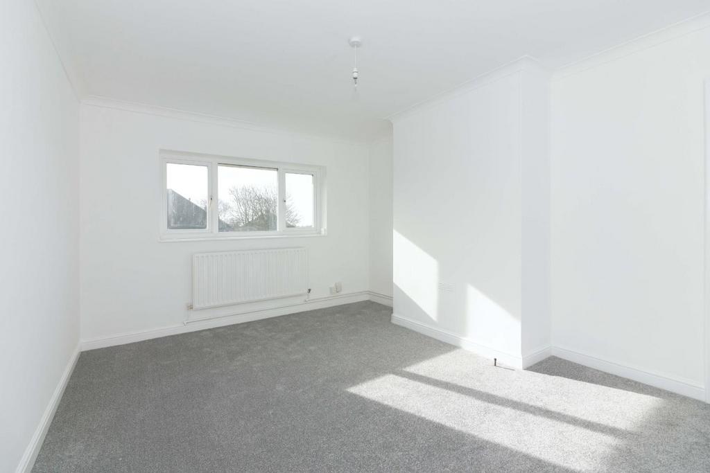 Bedroom 1.jpg
