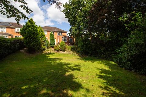 4 bedroom detached house for sale, Fairford Close, Haywards Heath