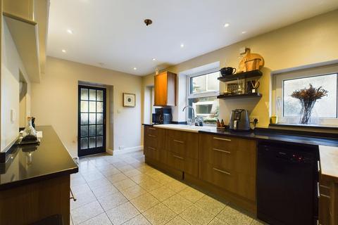 4 Highland Place, Ogmore Vale, Bridgend, CF32 7DD