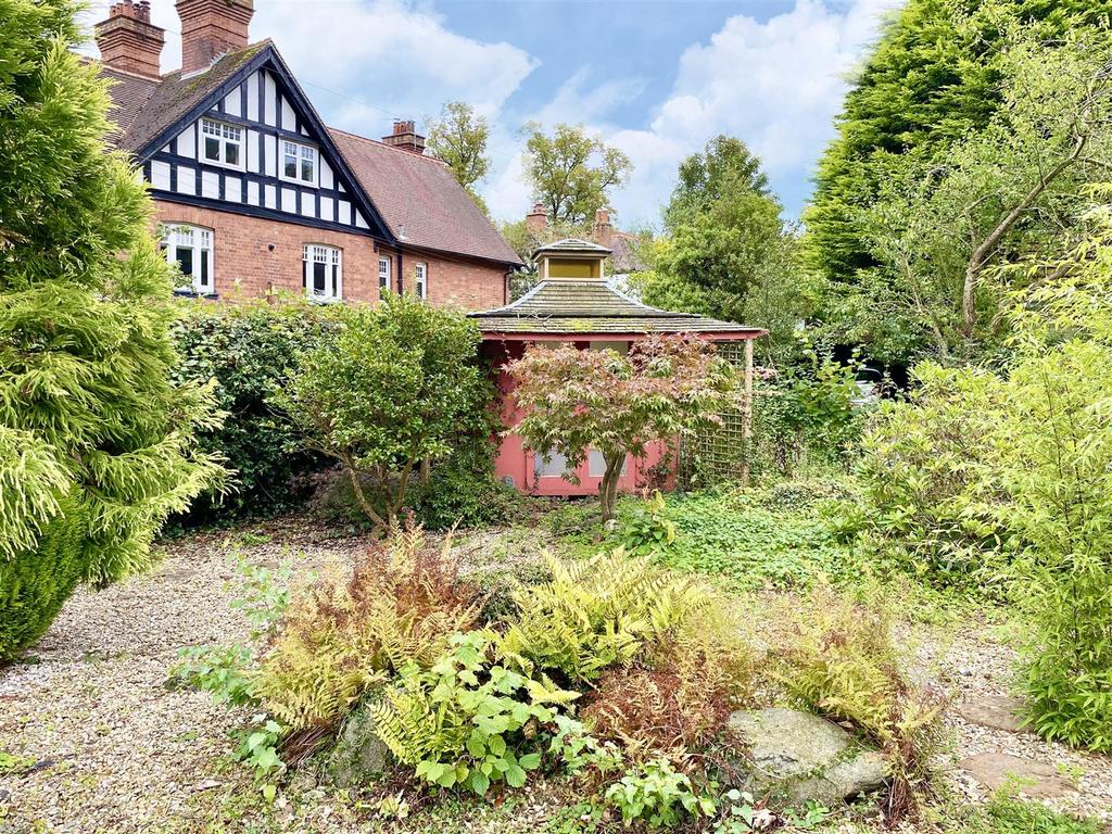 Garden 1.jpg