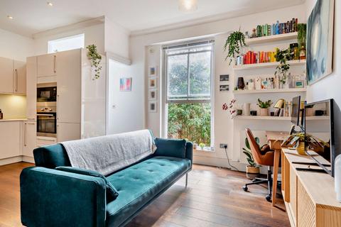 Flat 2, 69 Northchurch Road, London, N1 3NU